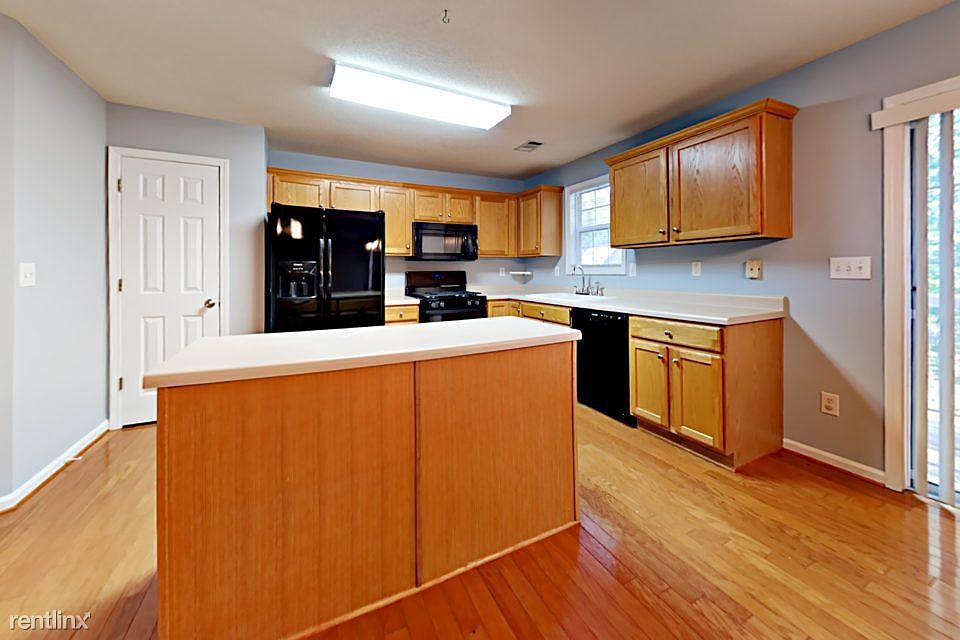 5268 Autumn Run Drive Powder Springs GA