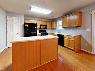 5268 Autumn Run Dr, Powder Springs, GA 30127