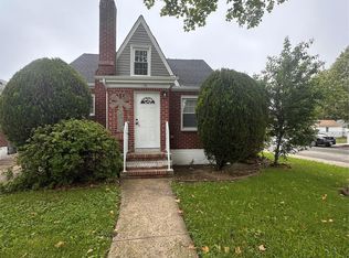 22345 113th Dr, Queens Village, NY 11429