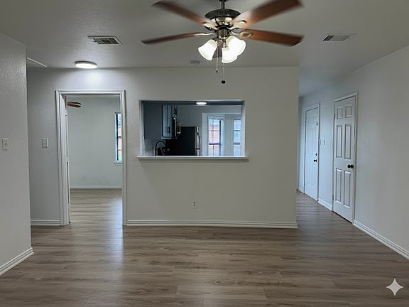 3rd image of 2101 Highway 3 Suite B