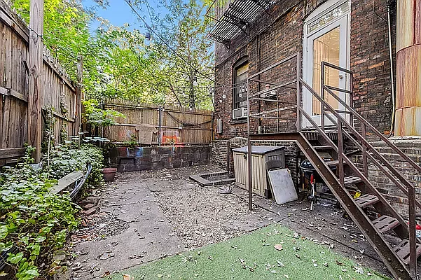 Rented by Compass | media 9