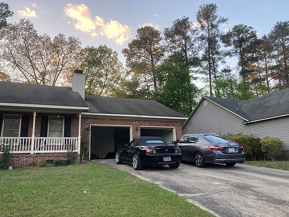 2nd image of 3005 Broadview Dr