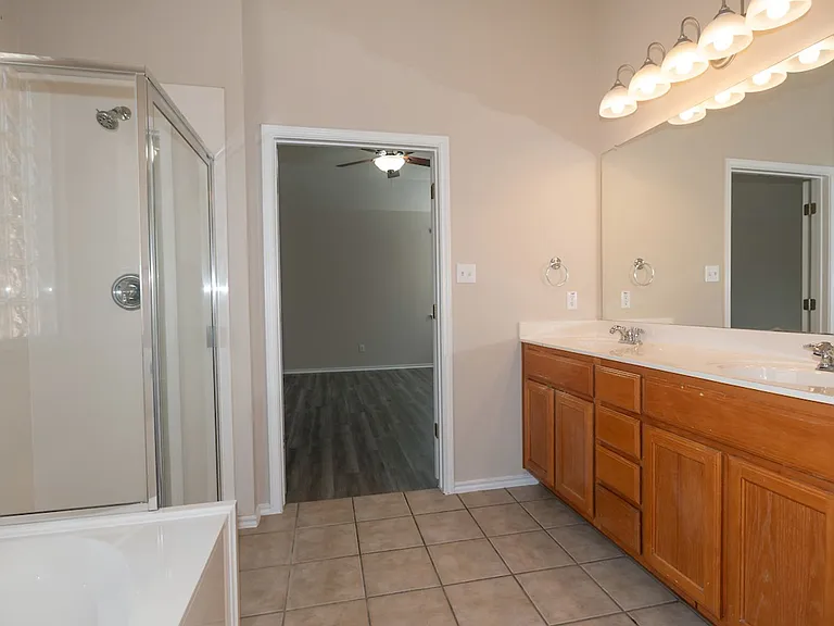 1612 Melissa Oaks Ln — Photo 19