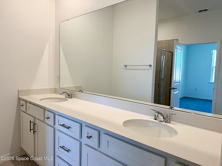 917 Castleford Ave NE — Photo 16