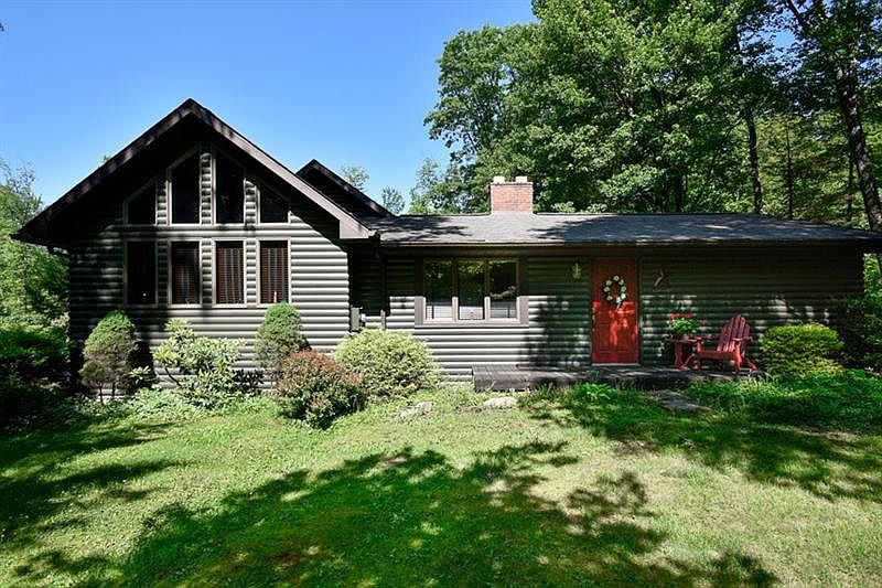 1st image of 131 Linden Ln