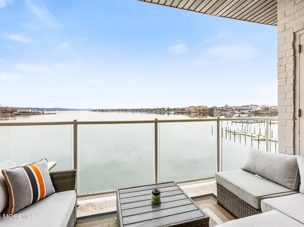 138 Bodman Place #12, Red Bank, NJ 07701