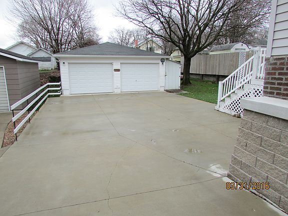 4th image of 215 W 10th St S