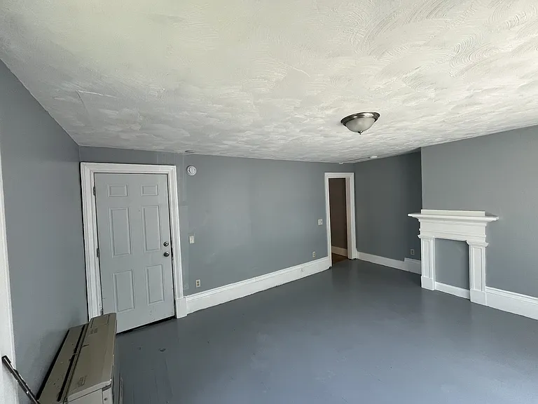 199 Main St #1 — Photo 8