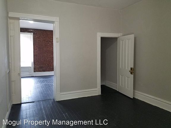 4th image of 3230A Ohio Ave