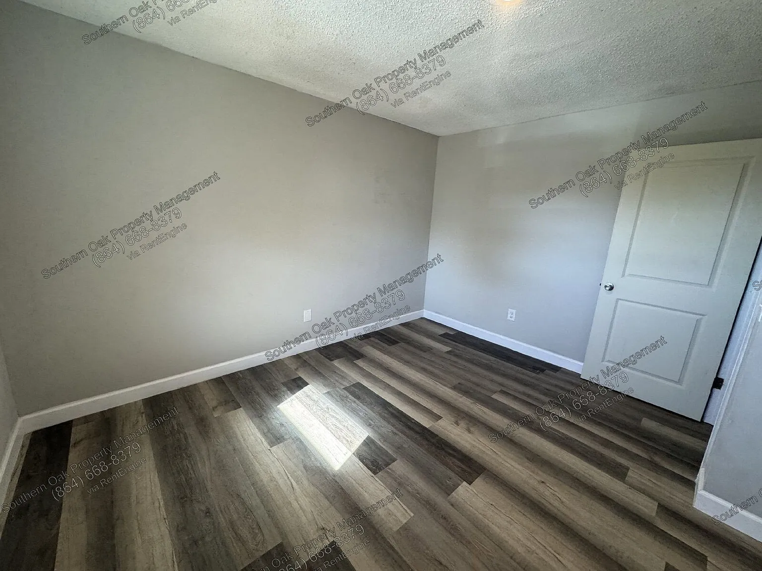 4 bed, 2.0 bath, 1749 sqft, $1,595 — Photo 2