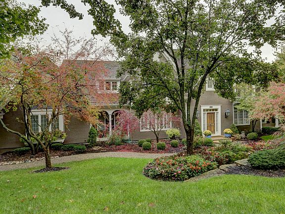 Lush Landscape/Private entry