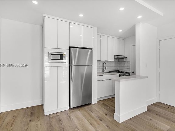 2nd image of 5991 SW 76th St APT C2