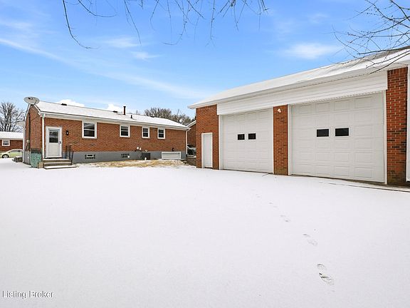 2nd image of 4402 Billy Bone Ct
