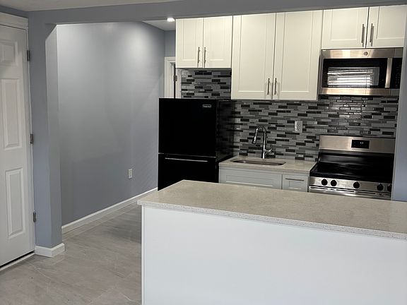 3rd image of 8 Rockwood Ave #1