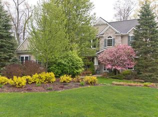 1438 Glen Ellyn Dr SE, Grand Rapids, MI 49546