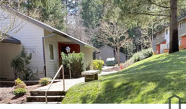 1 bed, 923 sqft, $941 — Photo 3