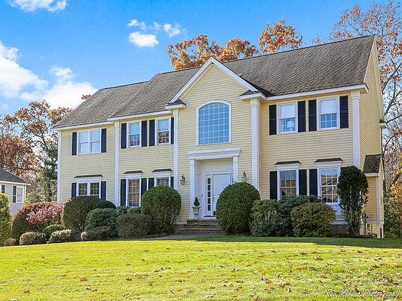 2nd image of 115 Sherwood Dr