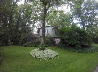 235 Woodland Dr, Nazareth, PA 18064