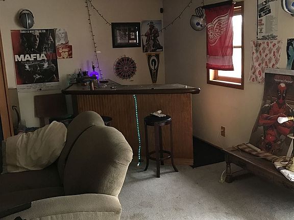 4th image of 315 W Fleshiem St