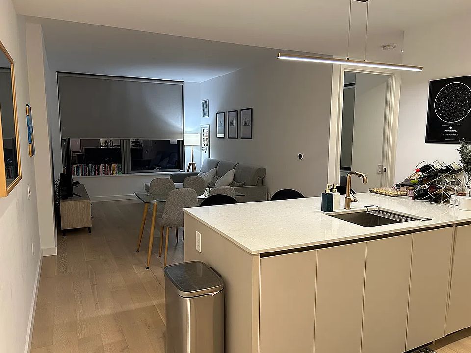 1st image of 3 Court Sq APT 2707