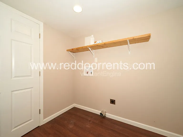 412 N Merrill St — Photo 18
