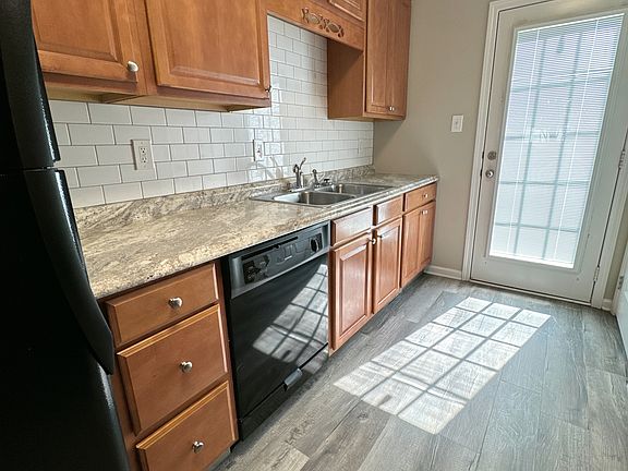 3rd image of 2909 Misty Creek Way