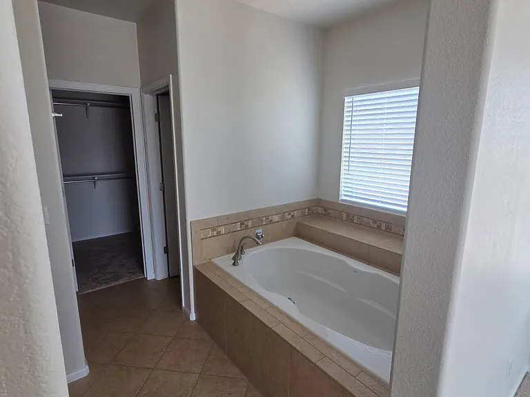 28345 Dylon Cir — Photo 7