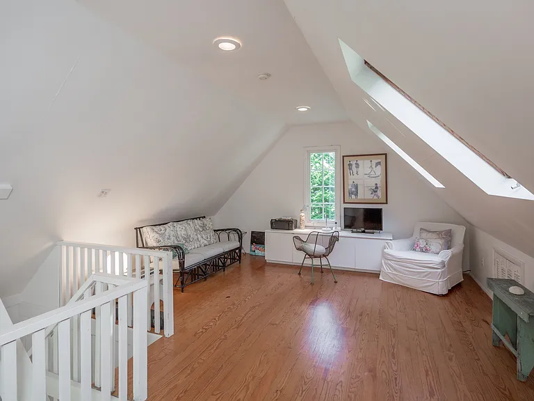 25 Cove Rd N — Photo 15