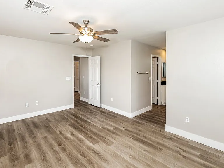 9327 Pyrope Ct — Photo 11