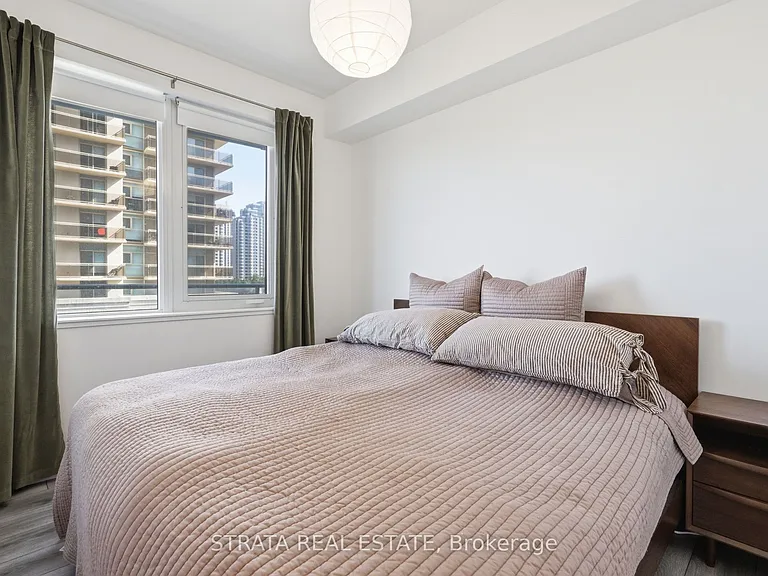 15 Ellerslie Ave #708 — Photo 13