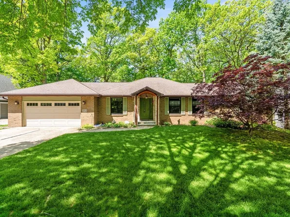 250 Traders Point Ln, Green Bay, WI 54302