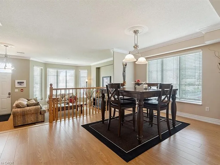 442 Maple Ave #Townhouse 1-1 — Photo 3