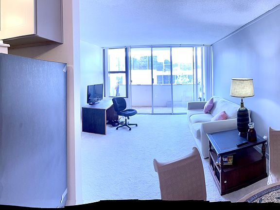 Spacious living room