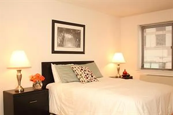 Rented by Corcoran | media 78