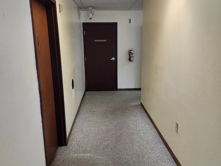 Winneshiek Apartments — Photo 8