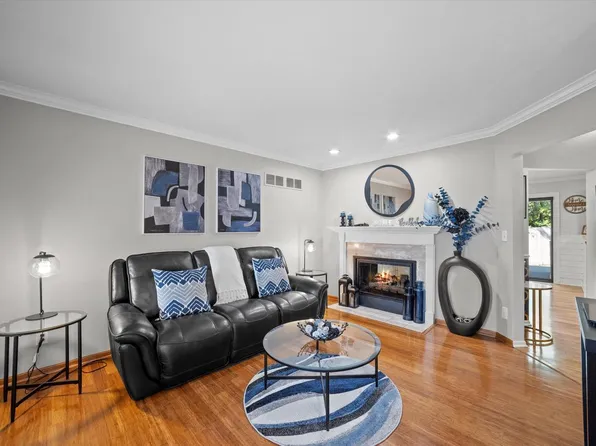 W199N11307 Rosewood COURT, Germantown, WI 53022