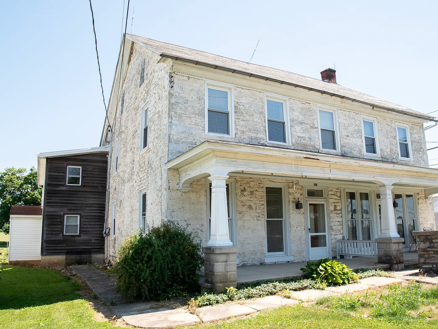 2 bed, 1.5 bath, $1,350 — Photo 1