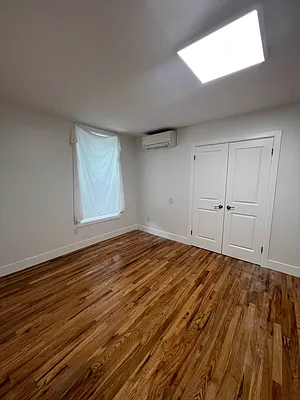 Rented by Standard Living Realty Inc | media 15