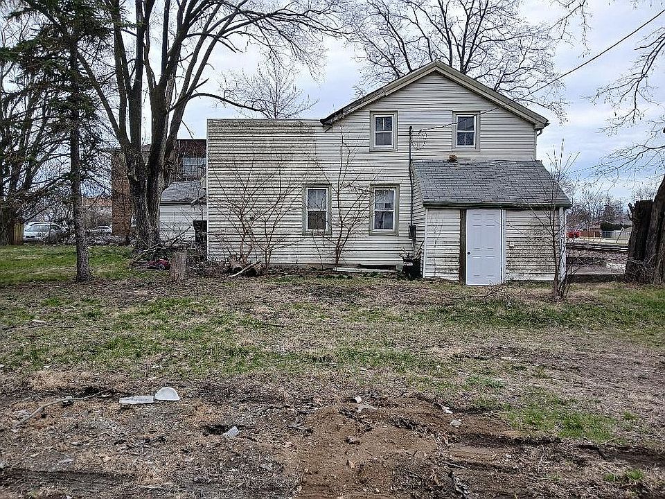 2nd image of 210 N Julian St