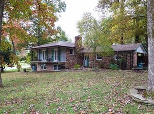 206 S Hillandale Dr, East Flat Rock, NC 28726