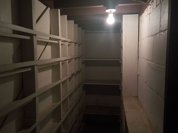5th image of 2718 W Koenig St