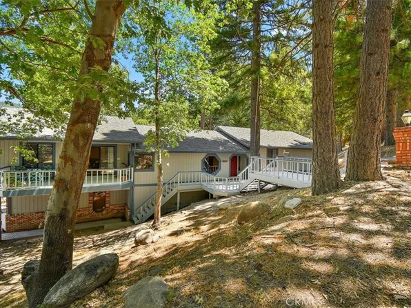 30214 Sky Line Dr, Running Springs, CA 92382