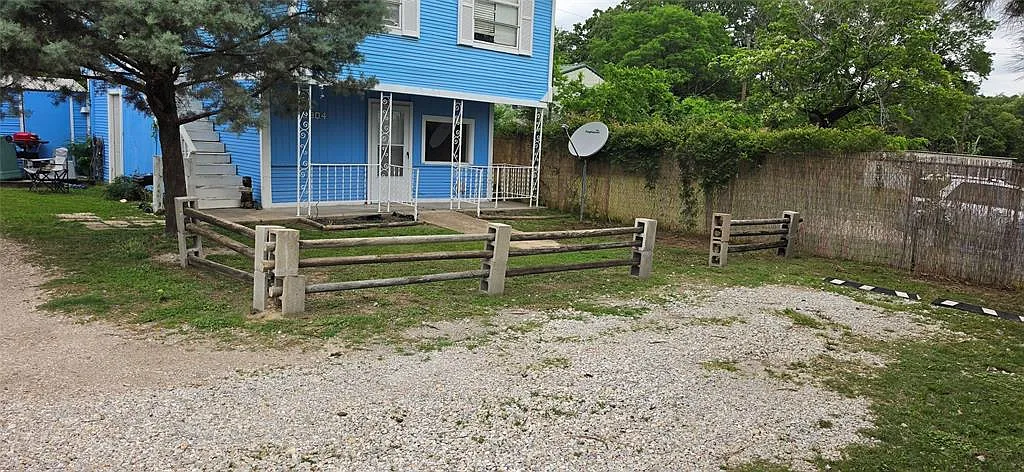 Building Photo - 9904 Country Rd #3622