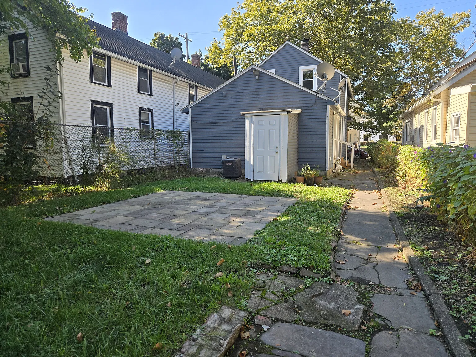 3 bed, 1161 sqft, $1,700 — Photo 4