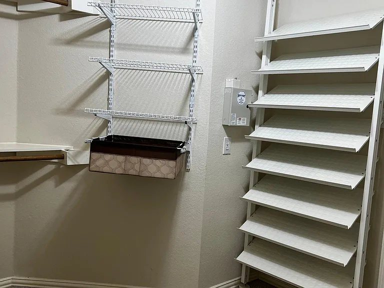 10215 Waterbury Dr — Photo 36