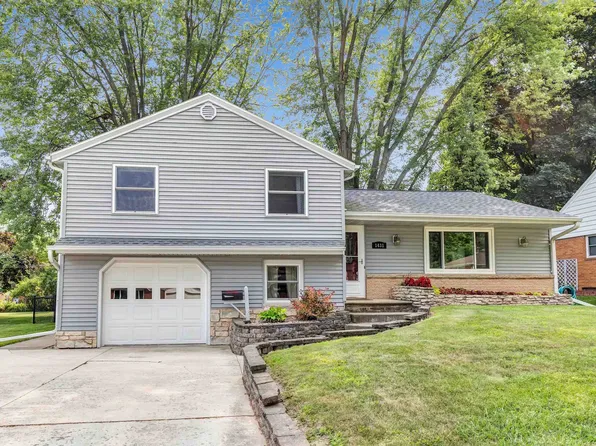 1431 Langlade Ave, Green Bay, WI 54304