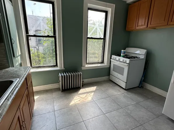 6668 Fresh Pond Rd #4, Ridgewood, NY 11385