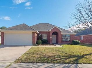 7407 Quail Point Ln, Arlington, TX 76002