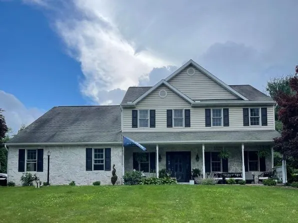 348 Garey Rd, Douglassville, PA 19518