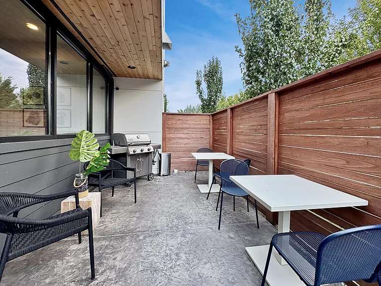 Kestrel Park — Photo 16
